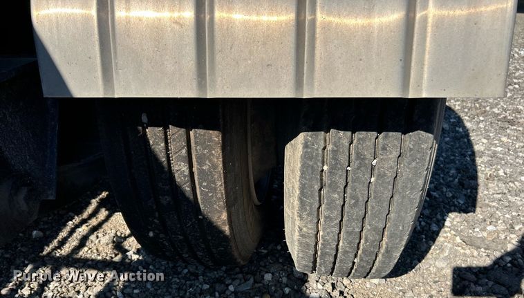 image for item EK3605 1991 Benlee Roll-off TA60DD45 container trailer