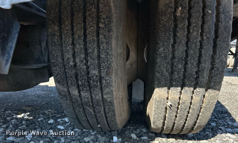 image for item EK3605 1991 Benlee Roll-off TA60DD45 container trailer