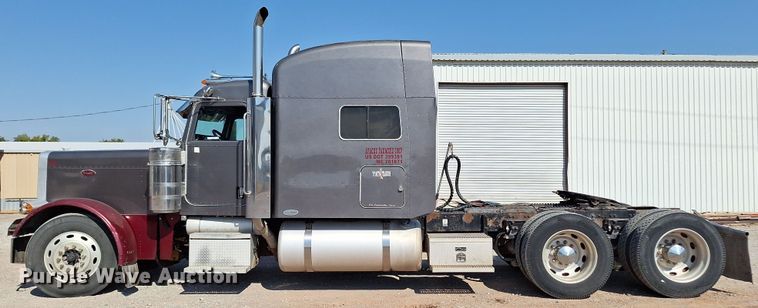 image for item EQ2310 2005 Peterbilt 379 semi truck