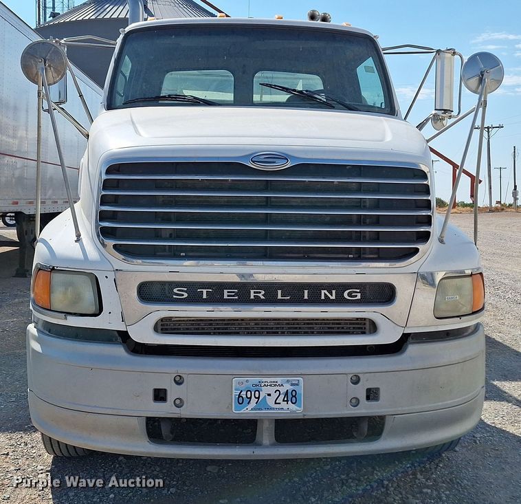 image for item EQ2311 2007 Sterling A-Line semi truck