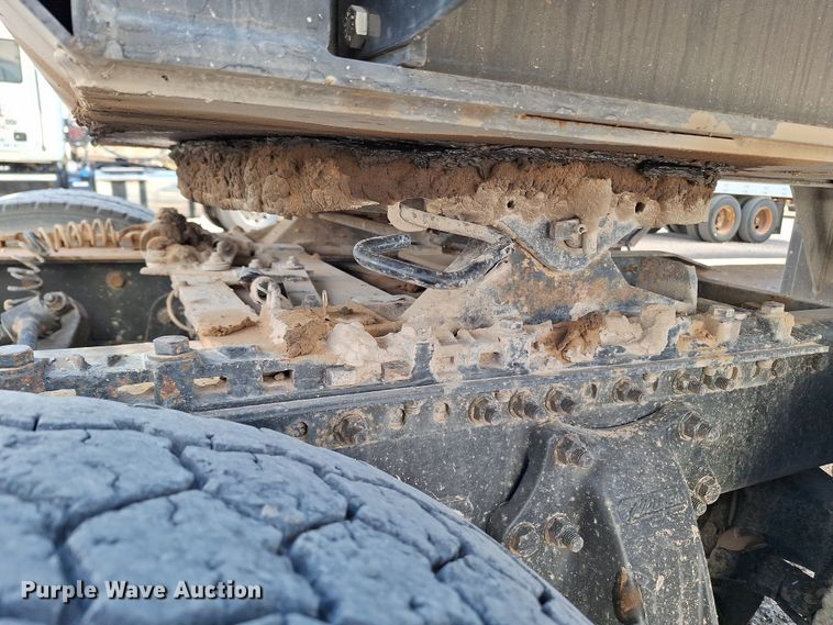 image for item EQ2311 2007 Sterling A-Line semi truck