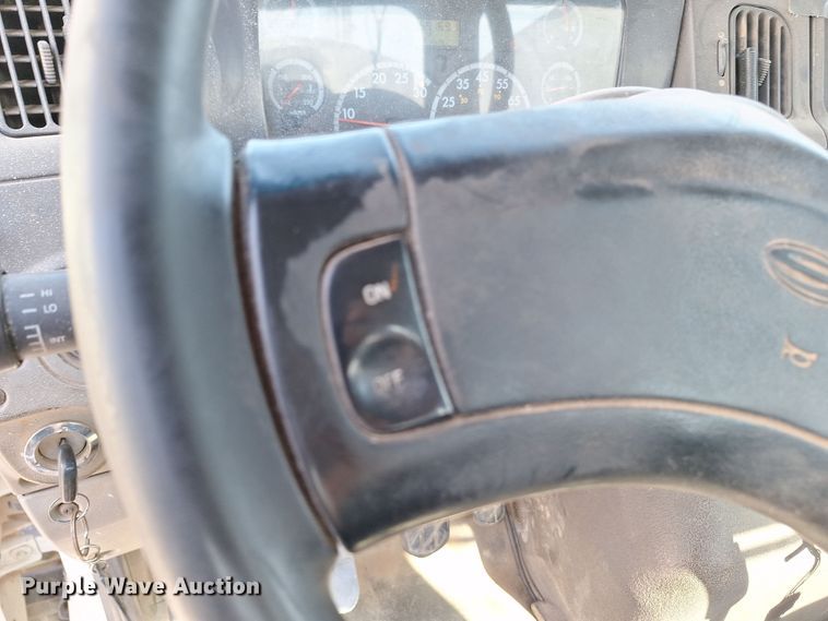 image for item EQ2311 2007 Sterling A-Line semi truck