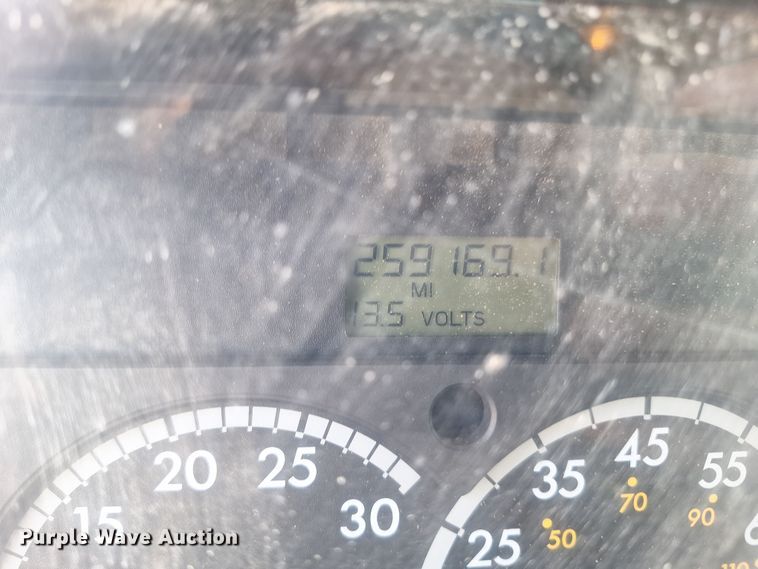 image for item EQ2311 2007 Sterling A-Line semi truck