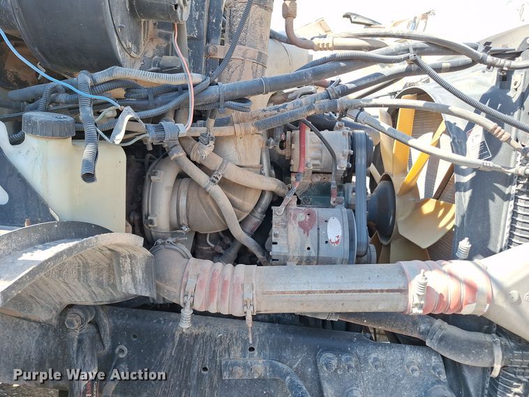 image for item EQ2311 2007 Sterling A-Line semi truck