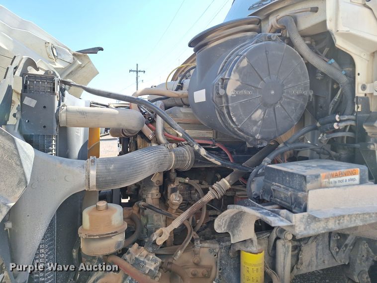 image for item EQ2311 2007 Sterling A-Line semi truck