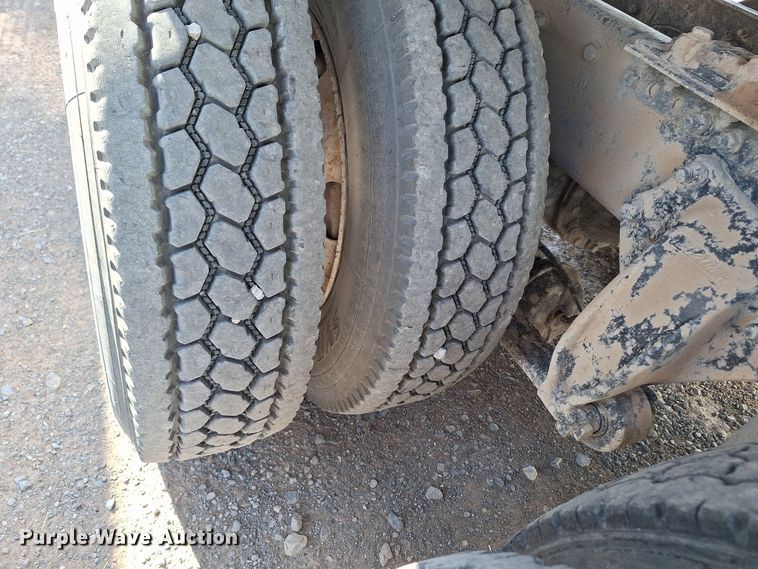 image for item EQ2311 2007 Sterling A-Line semi truck