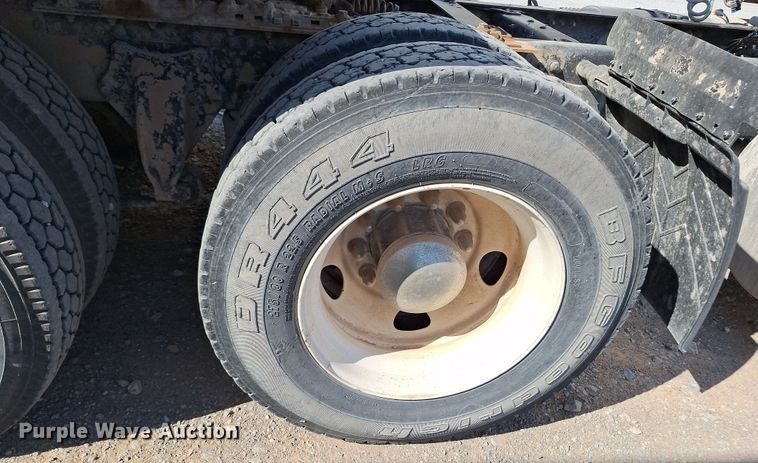 image for item EQ2311 2007 Sterling A-Line semi truck