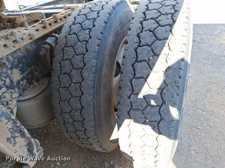 image for item EQ2311 2007 Sterling A-Line semi truck