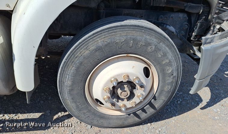 image for item EQ2311 2007 Sterling A-Line semi truck