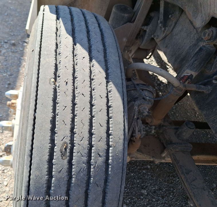 image for item EQ2311 2007 Sterling A-Line semi truck