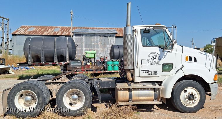 image for item EQ2312 2007 Sterling A-Line semi truck