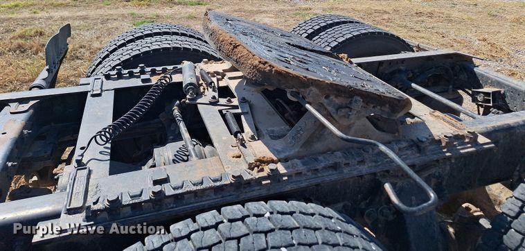 image for item EQ2312 2007 Sterling A-Line semi truck