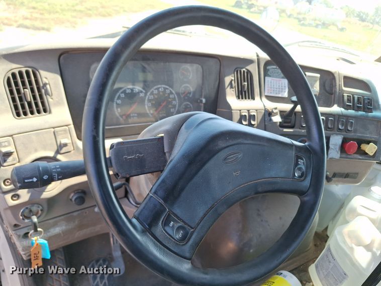 image for item EQ2312 2007 Sterling A-Line semi truck