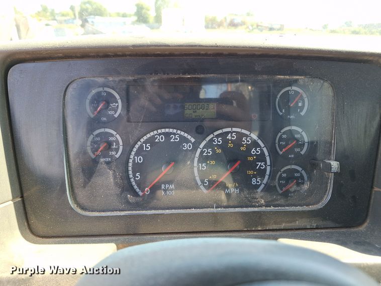 image for item EQ2312 2007 Sterling A-Line semi truck