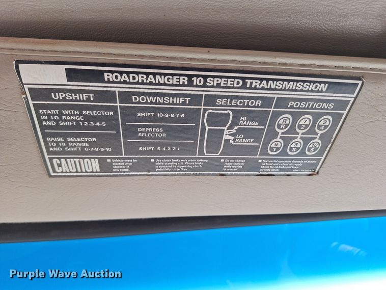 image for item EQ2312 2007 Sterling A-Line semi truck