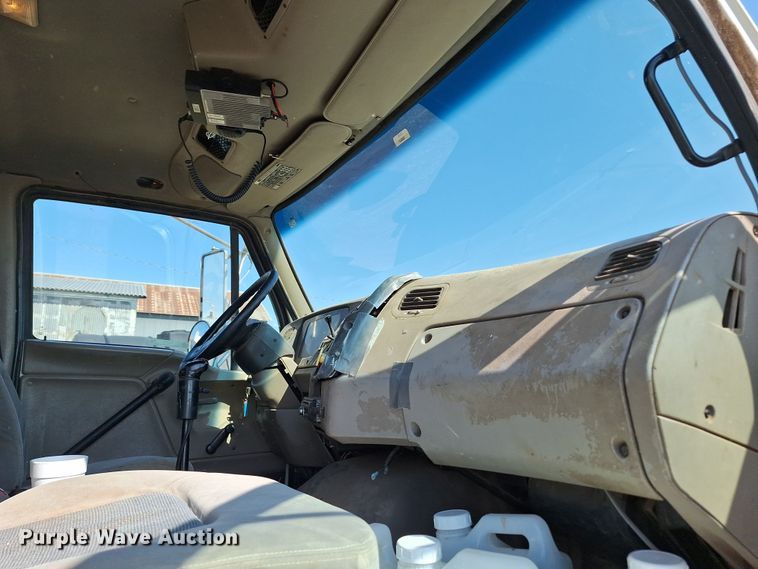 image for item EQ2312 2007 Sterling A-Line semi truck