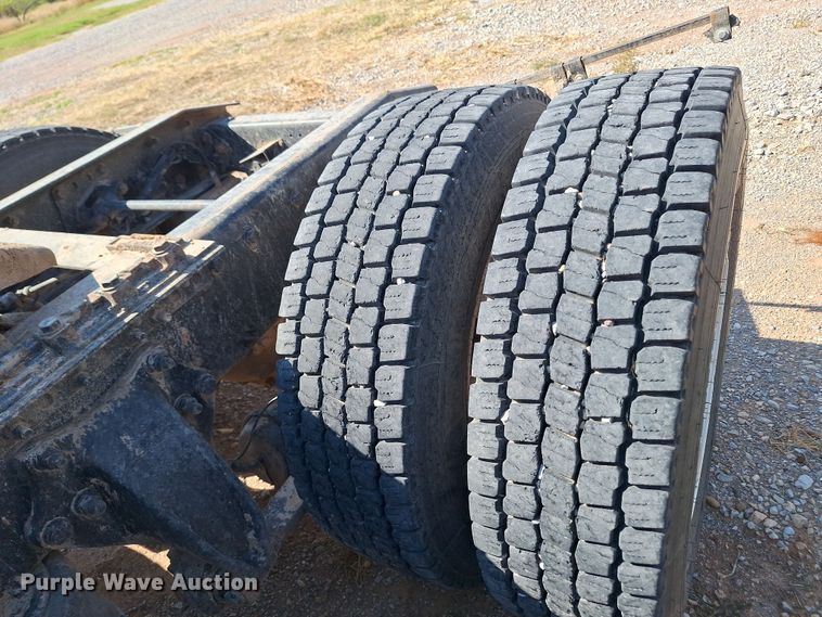 image for item EQ2312 2007 Sterling A-Line semi truck