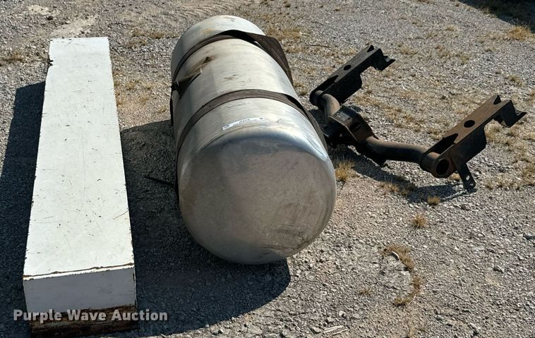 image for item JE9370 Truck parts