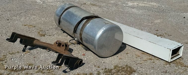 image for item JE9370 Truck parts