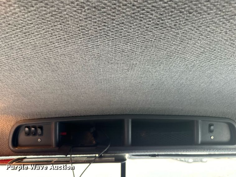 image for item LR9513 2015 Mack CXU613 semi truck