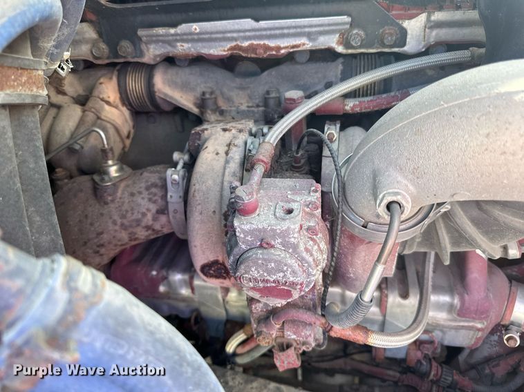 image for item LR9513 2015 Mack CXU613 semi truck