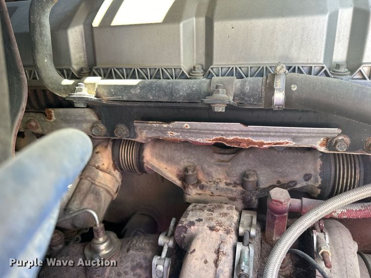 image for item LR9513 2015 Mack CXU613 semi truck