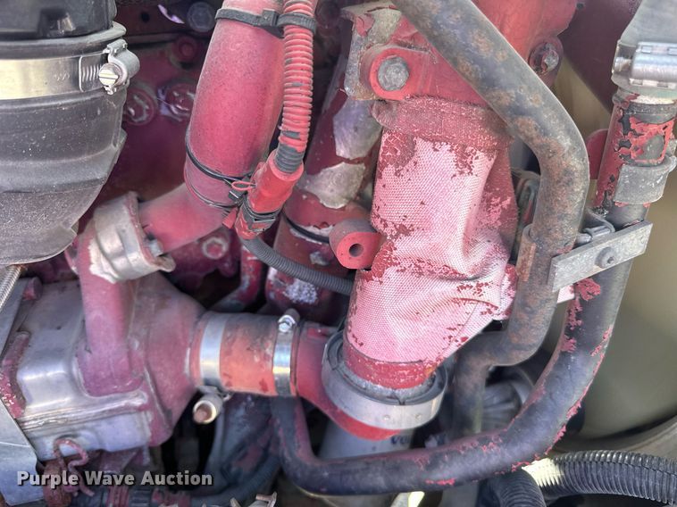 image for item LR9513 2015 Mack CXU613 semi truck