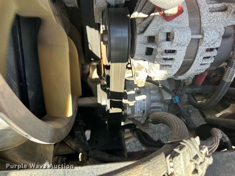 image for item LR9513 2015 Mack CXU613 semi truck