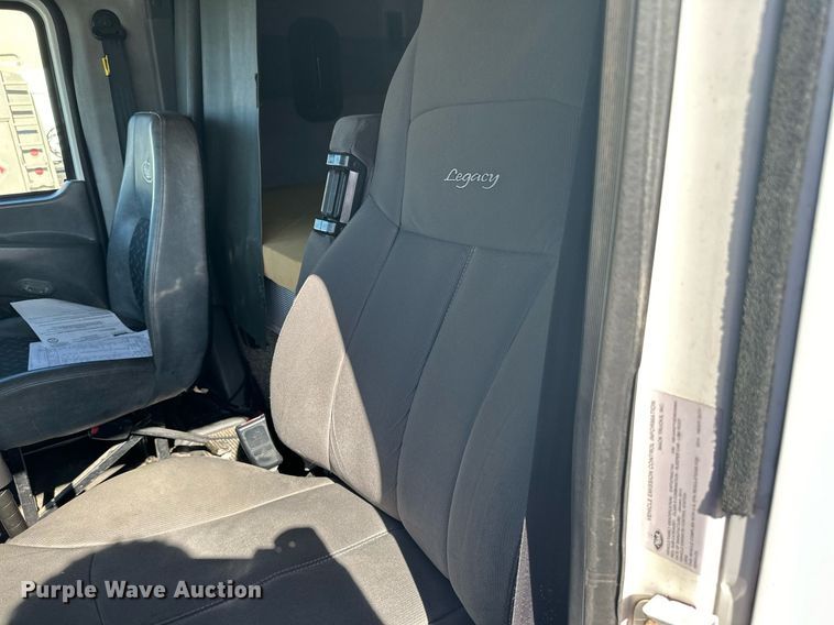 image for item LR9514 2014 Mack CXU613 semi truck