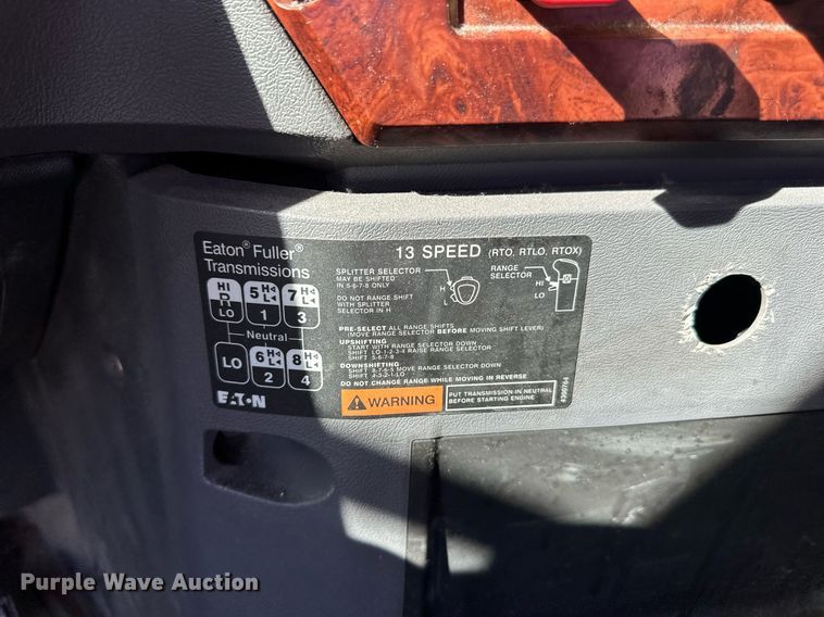 image for item LR9514 2014 Mack CXU613 semi truck