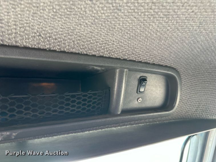 image for item LR9514 2014 Mack CXU613 semi truck