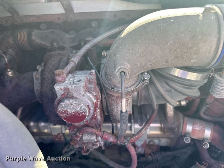 image for item LR9514 2014 Mack CXU613 semi truck