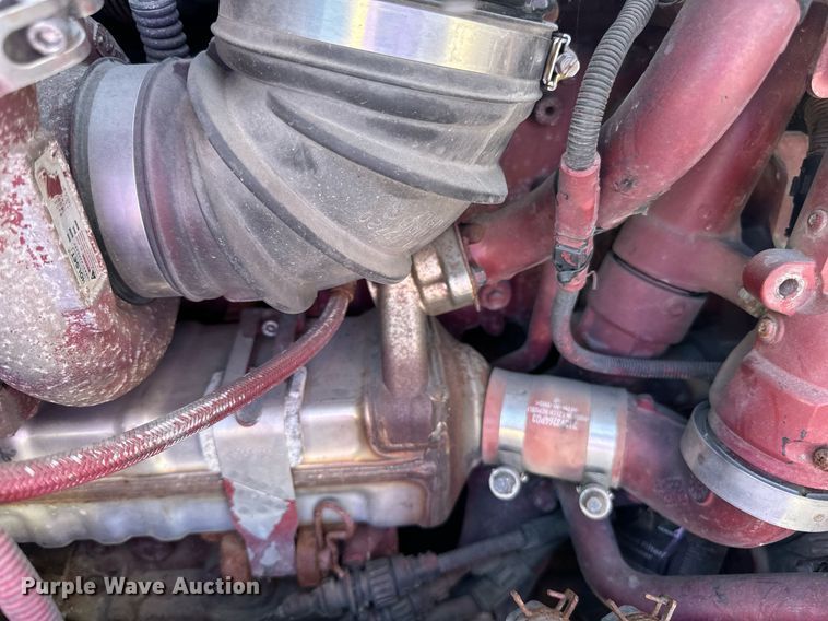 image for item LR9514 2014 Mack CXU613 semi truck