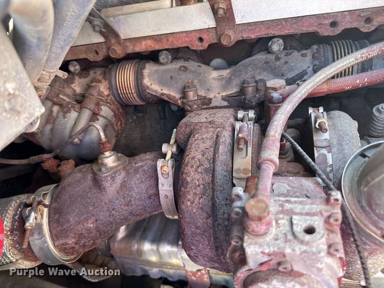 image for item LR9514 2014 Mack CXU613 semi truck