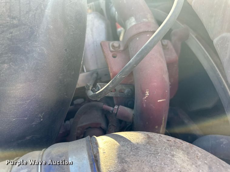 image for item LR9514 2014 Mack CXU613 semi truck