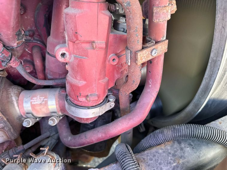 image for item LR9514 2014 Mack CXU613 semi truck