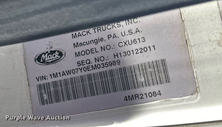 image for item LR9514 2014 Mack CXU613 semi truck