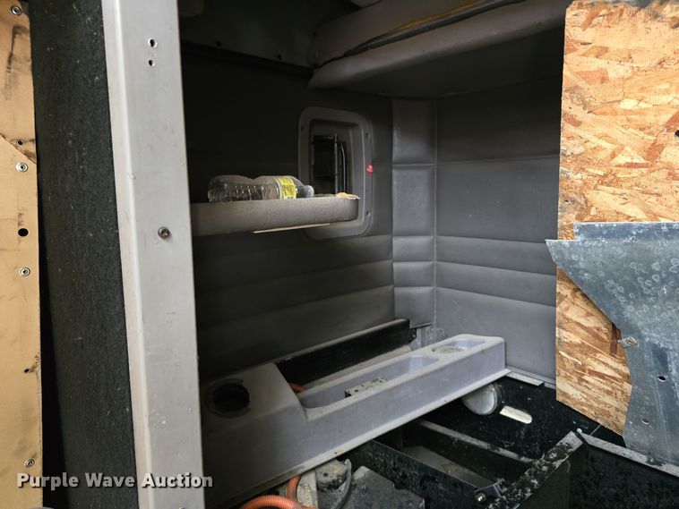 image for item LW9961 (2) 60