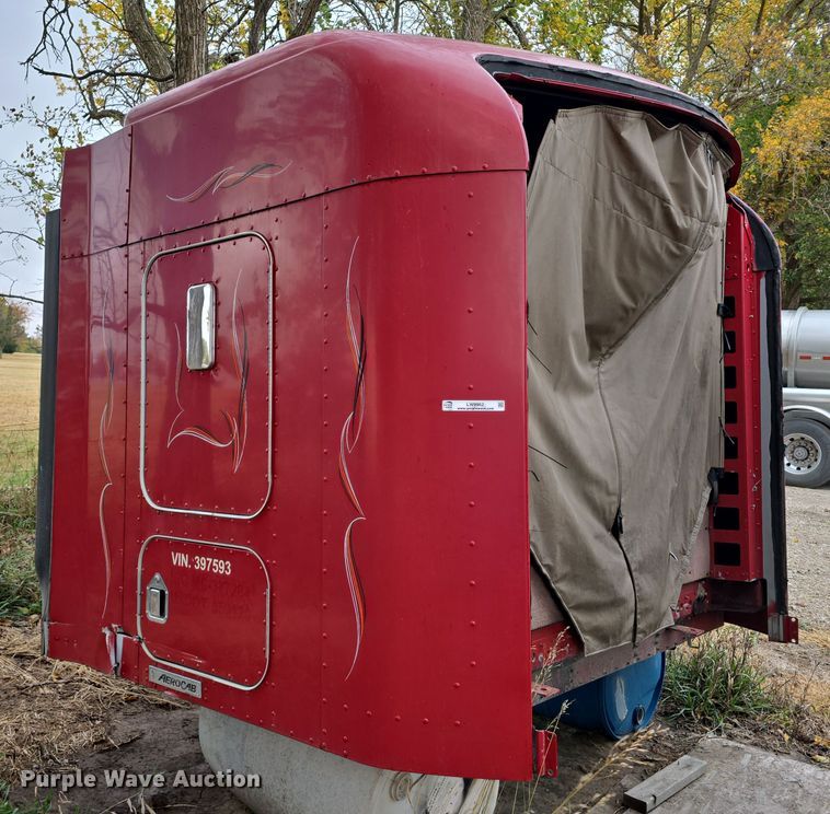 image for item LW9962 Kenworth AeroCab 64