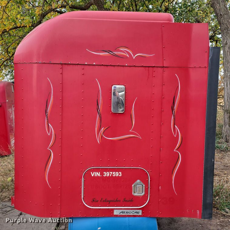 image for item LW9962 Kenworth AeroCab 64