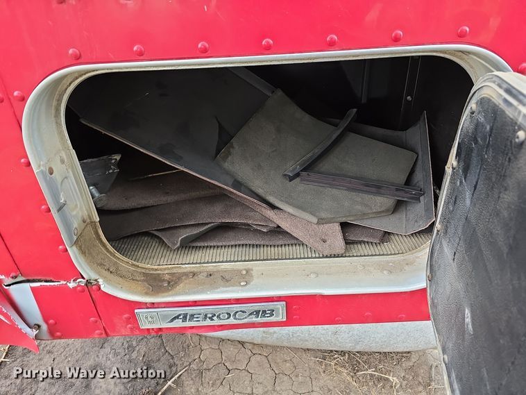 image for item LW9962 Kenworth AeroCab 64