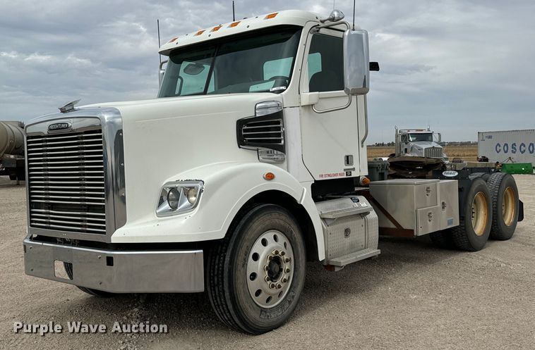 image for item MS9881 2013 Freightliner  Coronado SD 122 semi truck