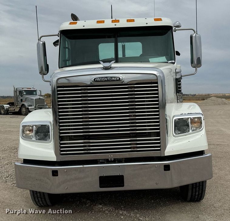 image for item MS9881 2013 Freightliner  Coronado SD 122 semi truck