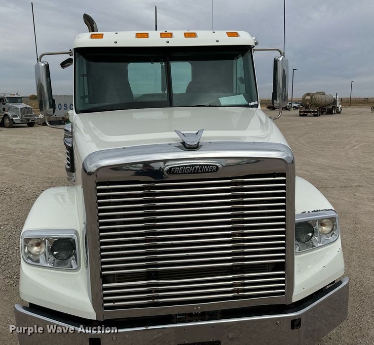 image for item MS9881 2013 Freightliner  Coronado SD 122 semi truck