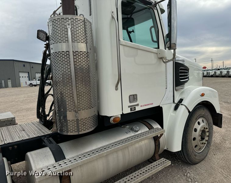 image for item MS9881 2013 Freightliner  Coronado SD 122 semi truck