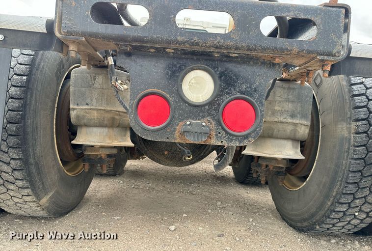 image for item MS9881 2013 Freightliner  Coronado SD 122 semi truck