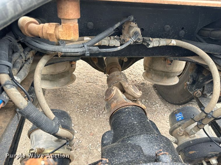 image for item MS9881 2013 Freightliner  Coronado SD 122 semi truck