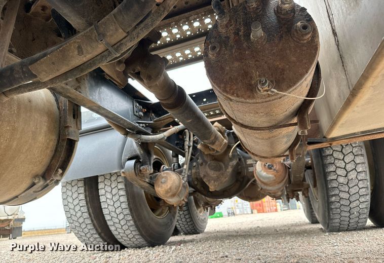 image for item MS9881 2013 Freightliner  Coronado SD 122 semi truck