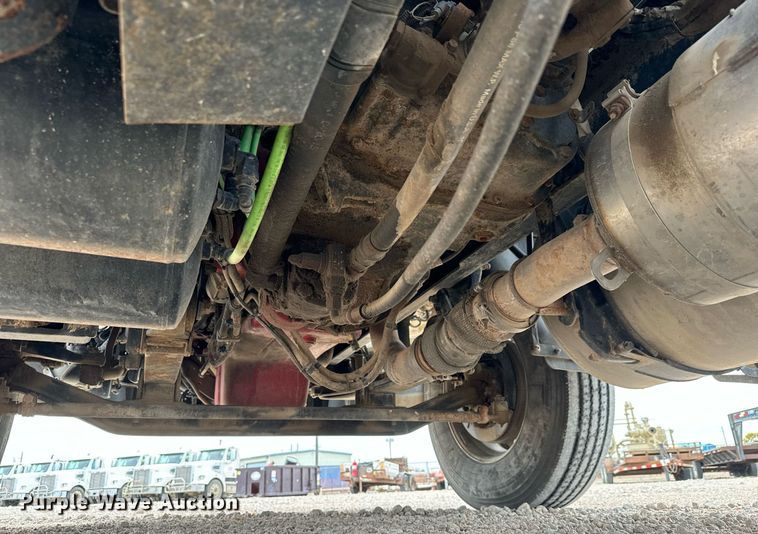 image for item MS9881 2013 Freightliner  Coronado SD 122 semi truck