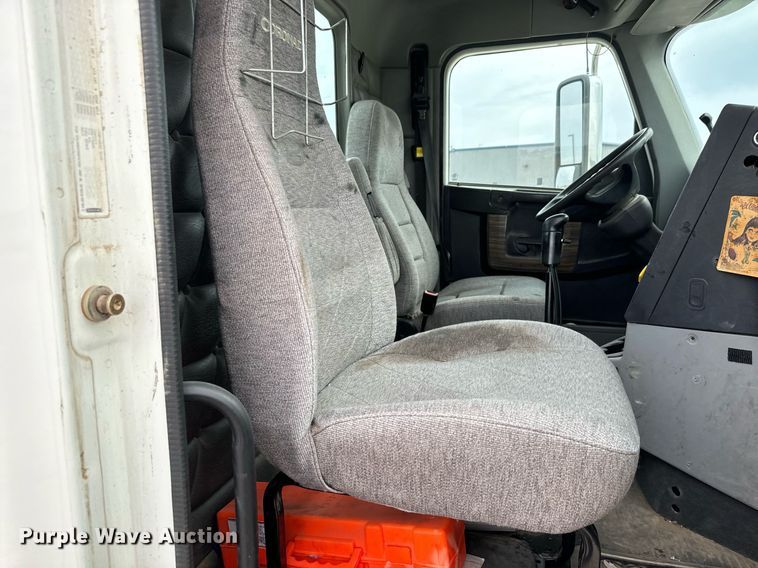 image for item MS9881 2013 Freightliner  Coronado SD 122 semi truck